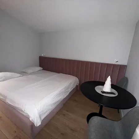 Apartmán Sami Five *